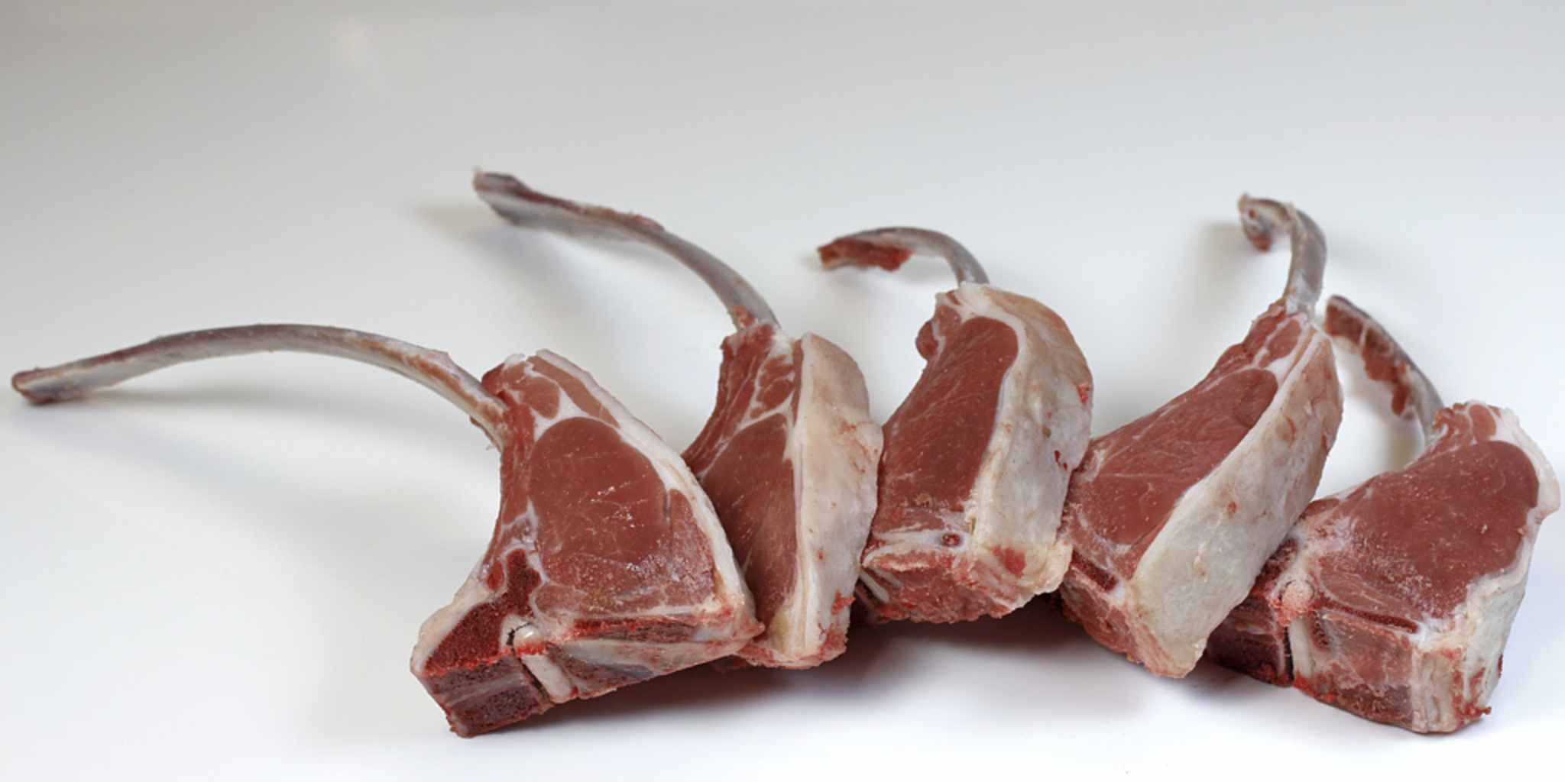 Lammkarree, Stielkotelett lange Rippe m. halbem Wirbel in Scheiben, ca. 1 kg